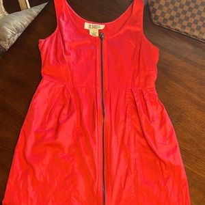 Pink dress with adjustable zipper!